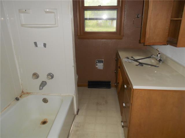 2109 Downing AveWaterloo, IA, 50701Black Hawk County