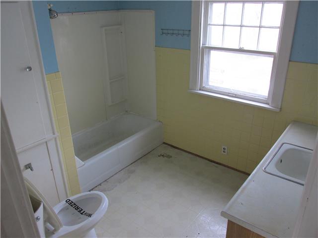 403 Baltimore StWaterloo, IA, 50701Black Hawk County