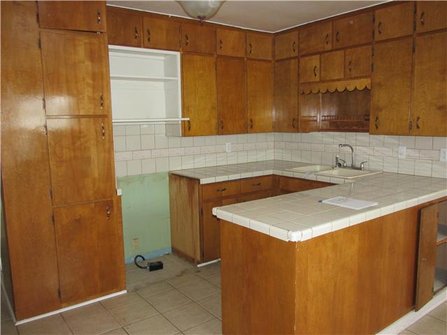 1550 W 11th StWaterloo, IA, 50702Black Hawk County