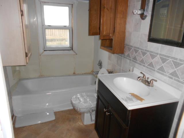 827 W 7th StWaterloo, IA, 50702Black Hawk County