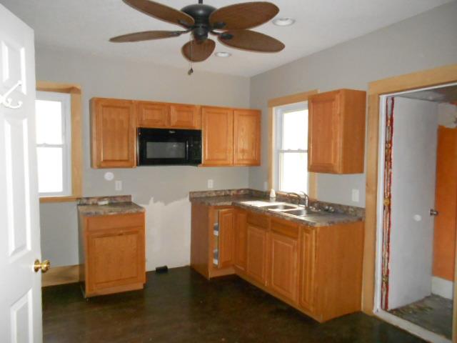 827 W 7th StWaterloo, IA, 50702Black Hawk County