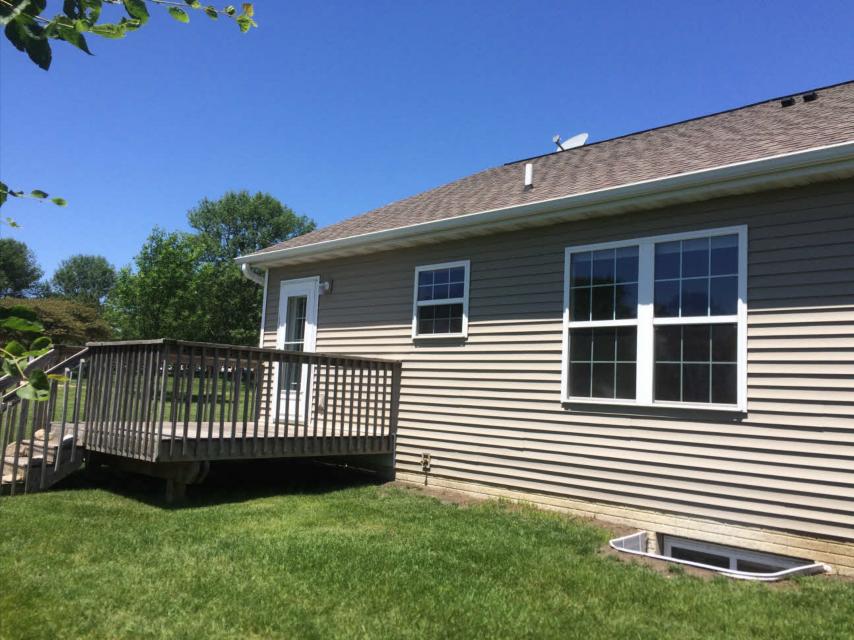 1310 Creekside CtWaterloo, IA, 50702Black Hawk County