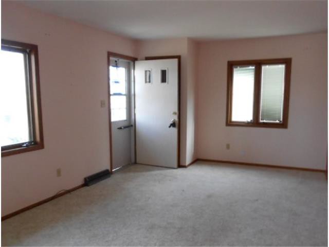 1623 Cherry Hills DrWaterloo, IA, 50703Black Hawk County