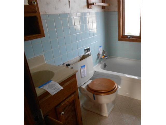 1623 Cherry Hills DrWaterloo, IA, 50703Black Hawk County