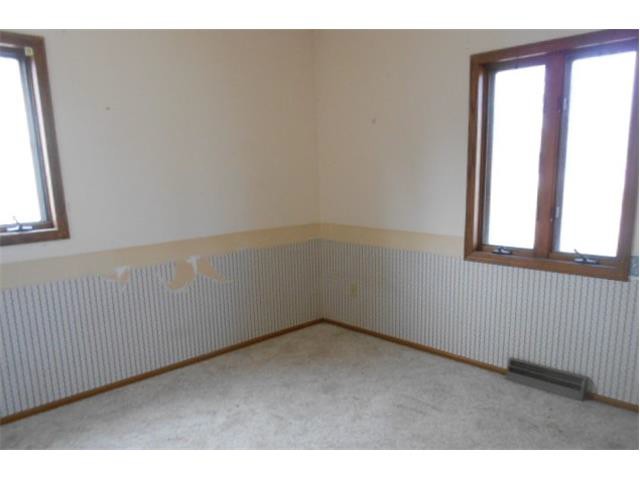 1623 Cherry Hills DrWaterloo, IA, 50703Black Hawk County