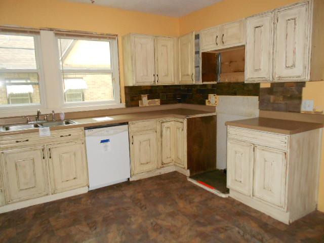 1127 Independence AveWaterloo, IA, 50703Black Hawk County