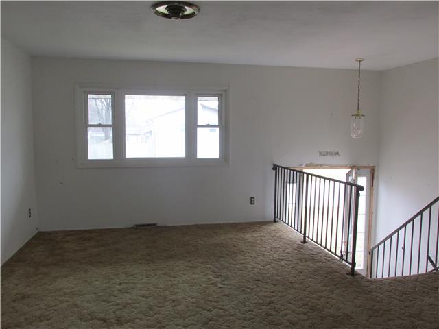 205 Greenbrier RdWaterloo, IA, 50703Black Hawk County