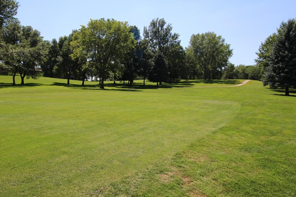945 Emerald Pines Drive, Arnolds Park, IA 51331