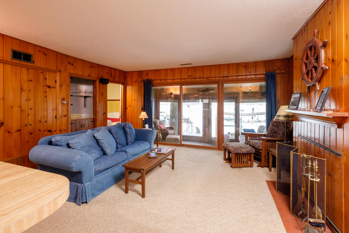 2722 OKOBOJI Boulevard, West Okoboji, IA 51351