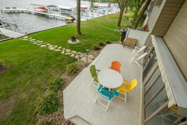 2209 LAKESHORE Drive, Wahpeton, IA 51351