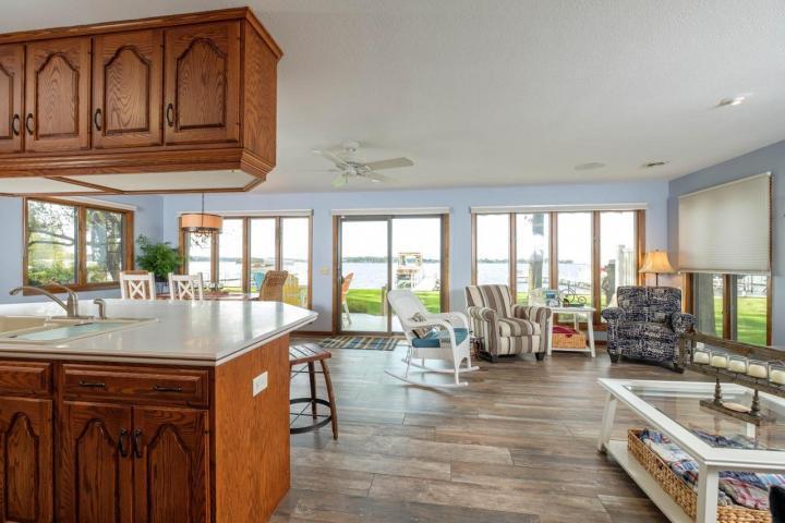 2209 LAKESHORE Drive, Wahpeton, IA 51351