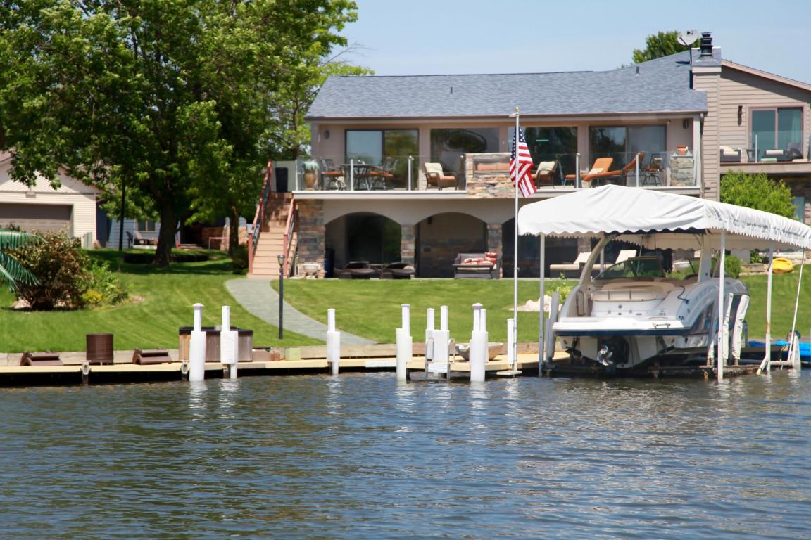 15809 Furman Road, Spirit Lake, IA 51360