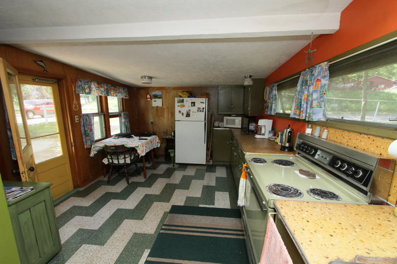 133 Lakeshore Drive, Arnolds Park, IA 51360