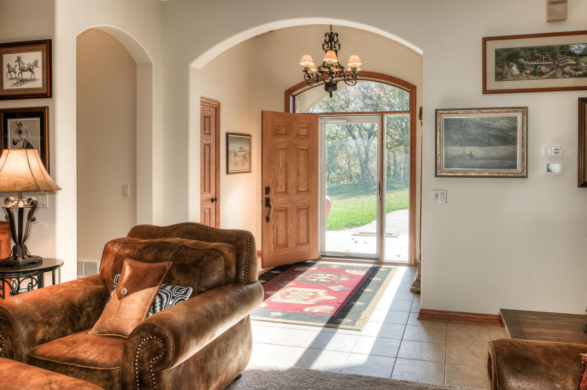 25250LOOKOUT Lane, Honey Creek, IA 51542
