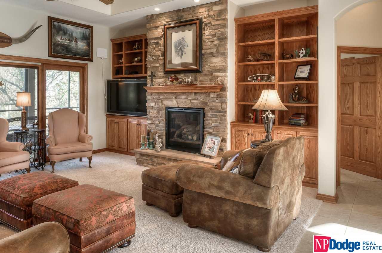 25250 Lookout Lane, Honey Creek, IA 51542