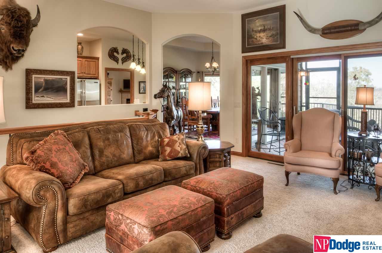 25250 Lookout Lane, Honey Creek, IA 51542