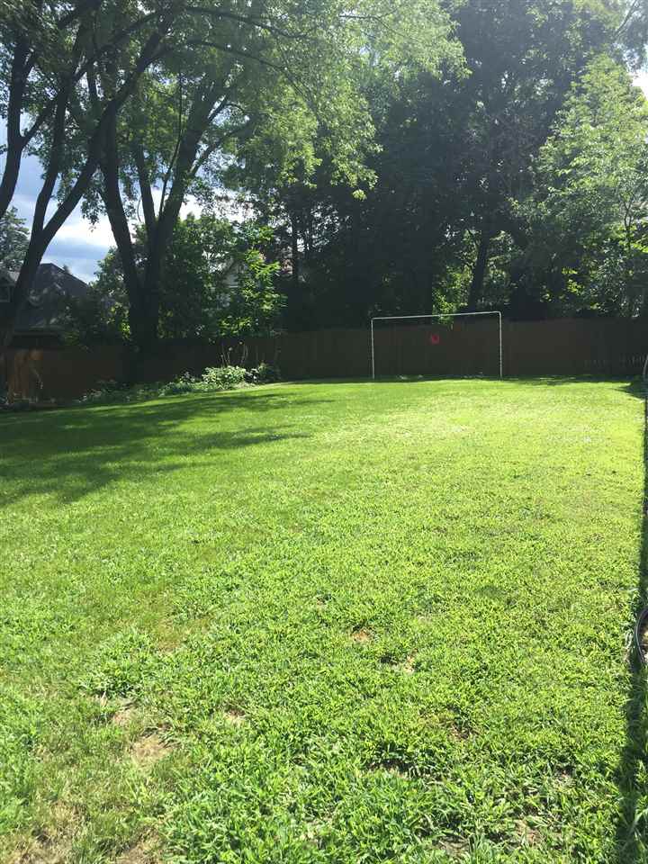 1072 W 3rd, Dubuque, IA 52001