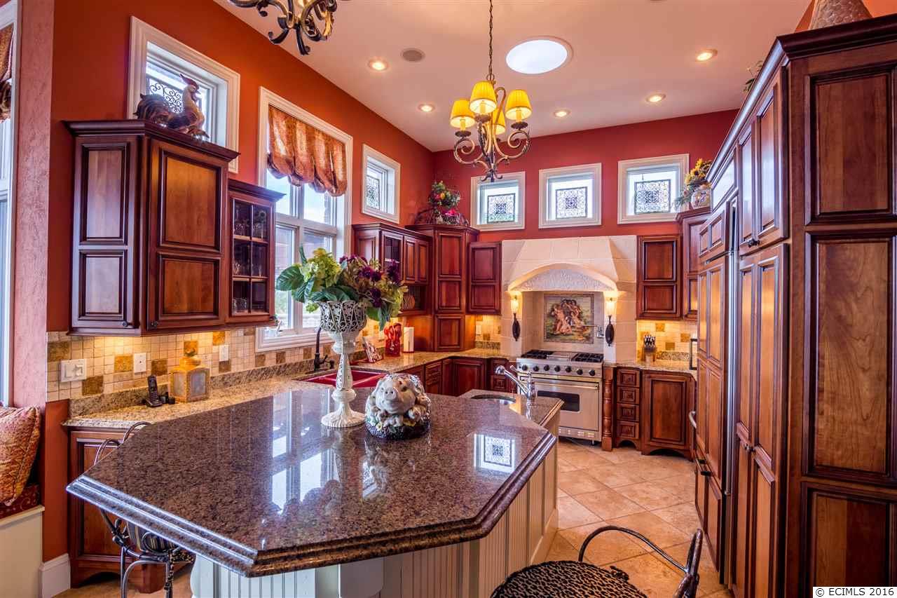 21054 Country Squire, Dubuque, IA 52001