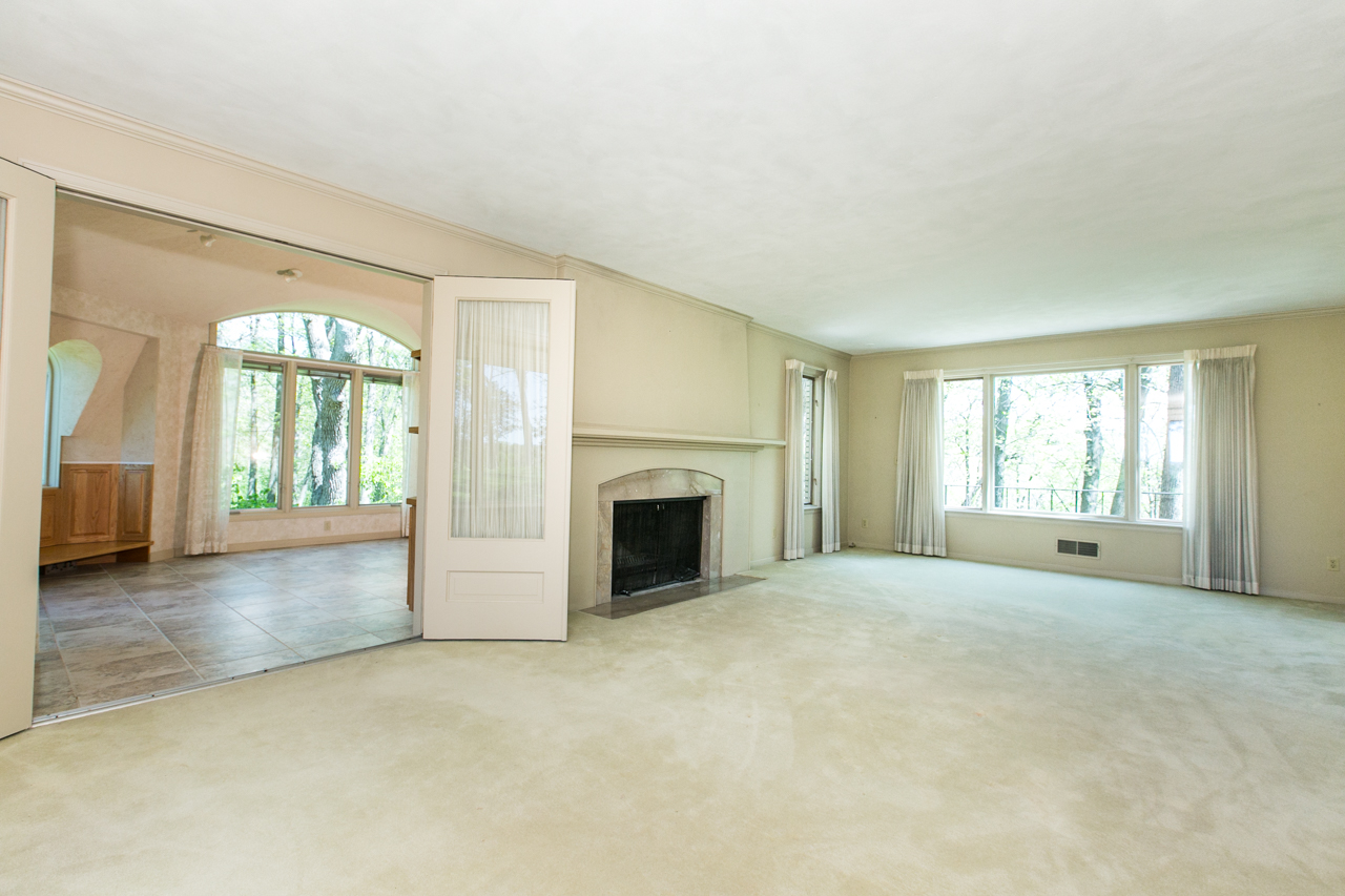 1255 Southern Ave., Dubuque, IA 52003