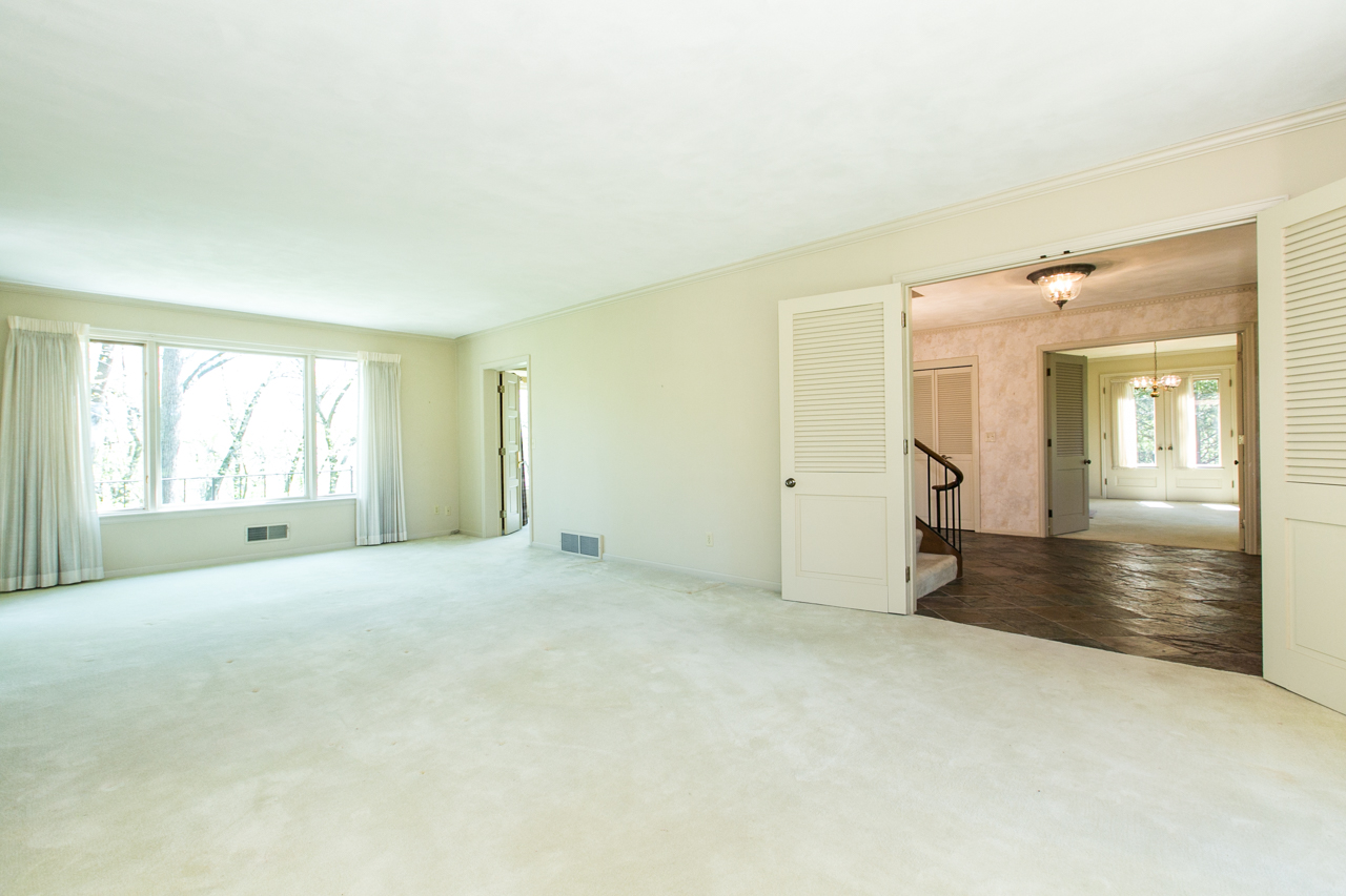 1255 Southern Ave., Dubuque, IA 52003