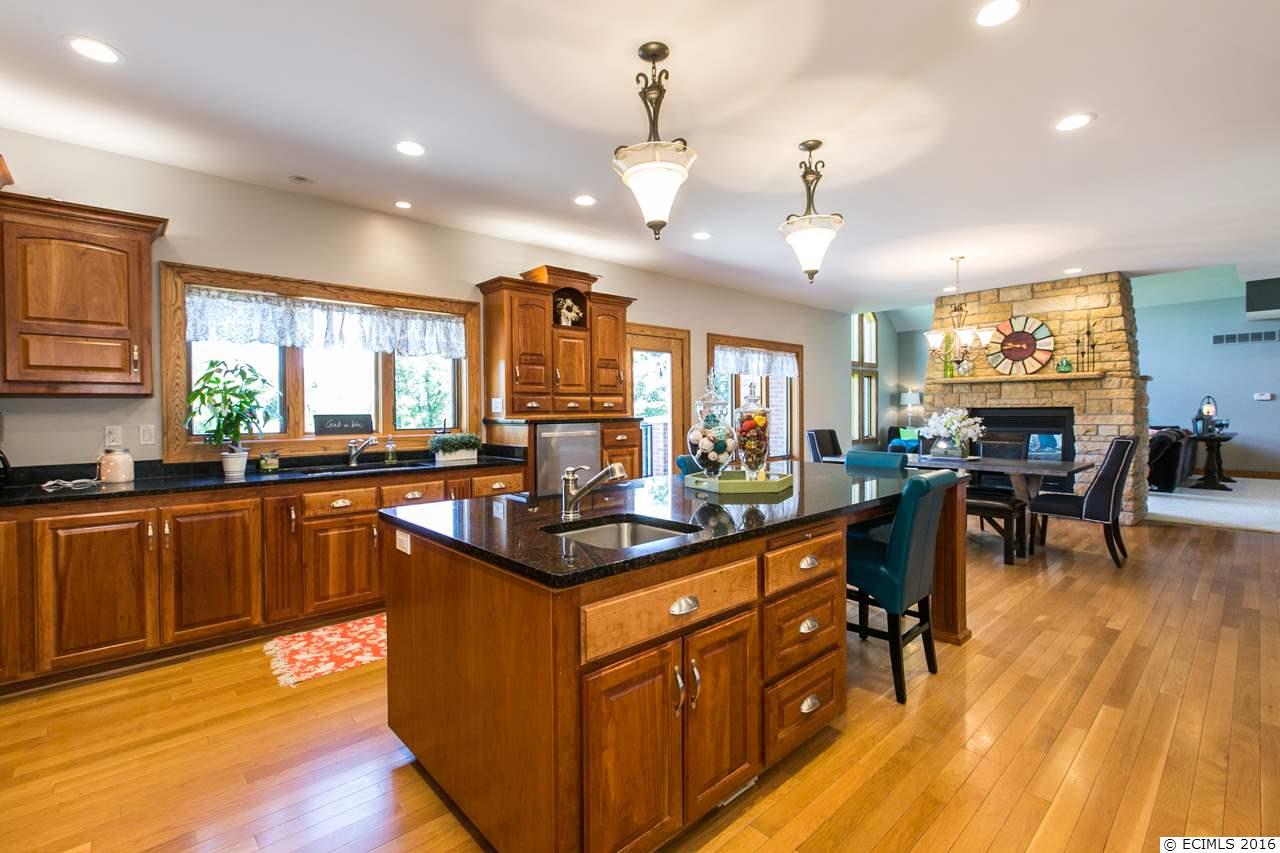 10600 Freedom Ridge, Dubuque, IA 52003