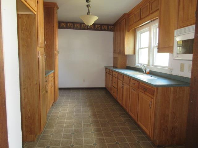 808 E Union StManchester, IA, 52057Delaware County