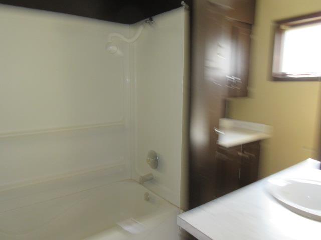 808 E Union StManchester, IA, 52057Delaware County