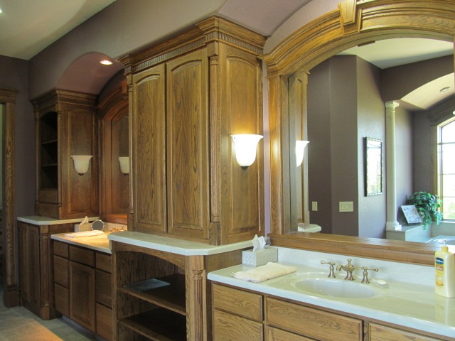 1674 Viking Hills, Decorah, IA 52101