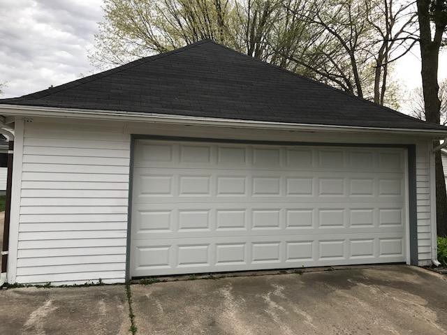 1207 Main StreetCenter Point, IA, 52213Linn County