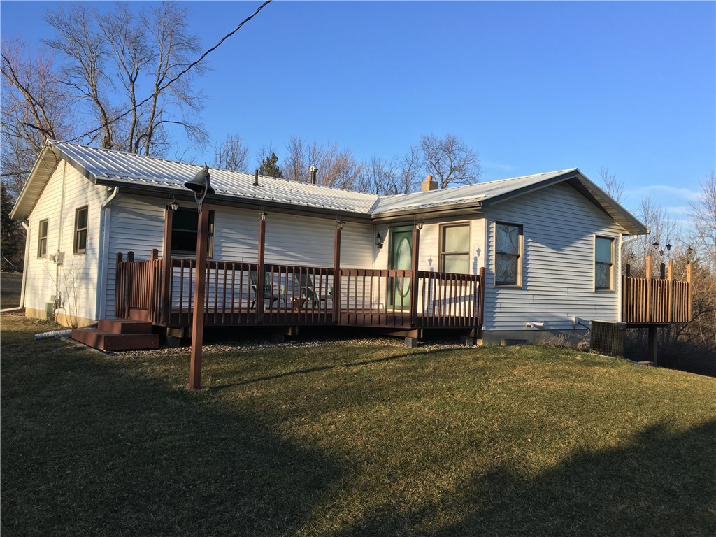 3479 Stone City Road, Central City, IA 52214