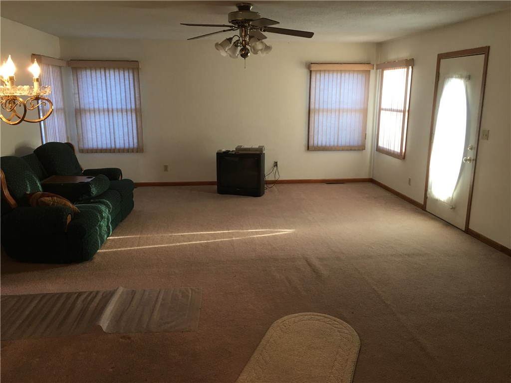 3479 Stone City Road, Central City, IA 52214