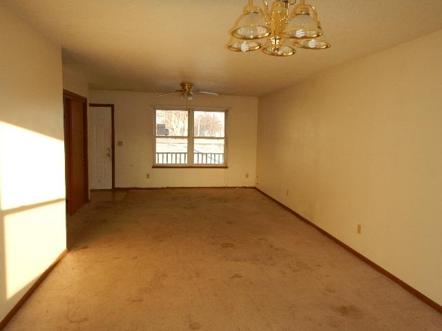 317 Marion Rd SCentral City, IA, 52214Linn County