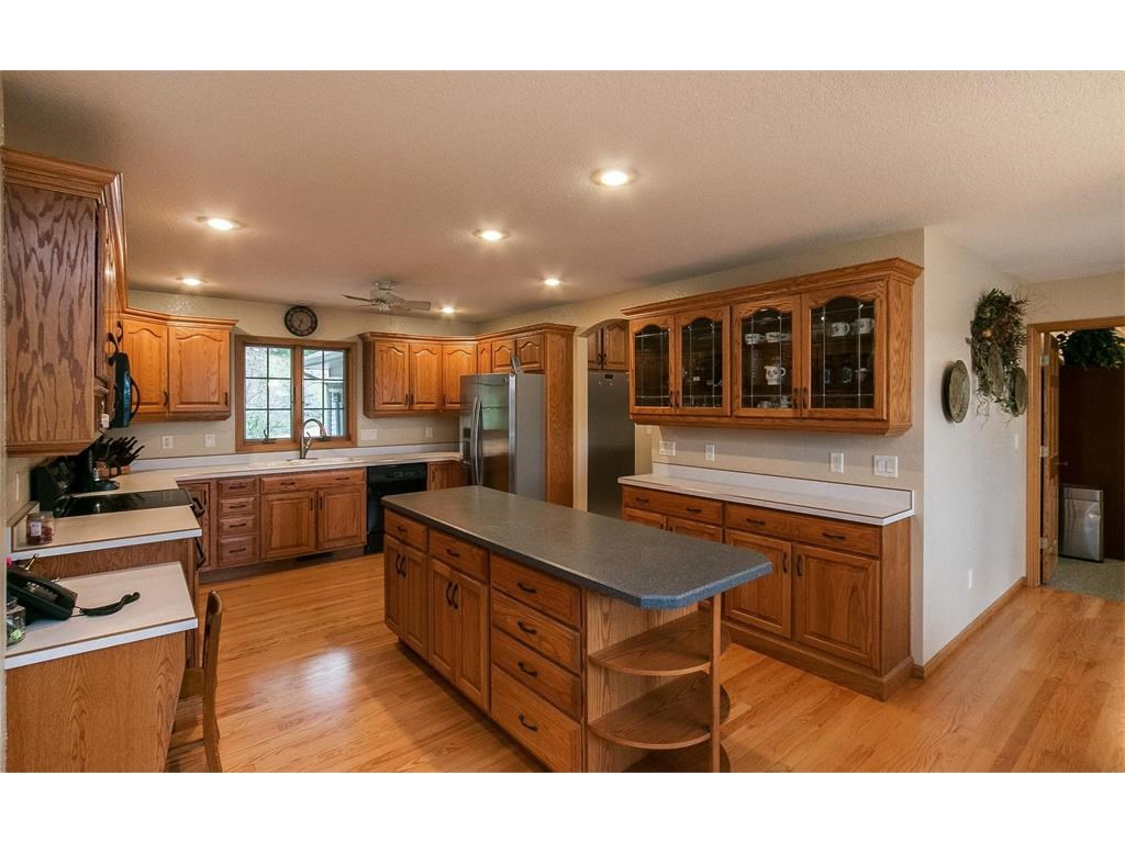 26011 212th Avenue, Delhi, IA 52223