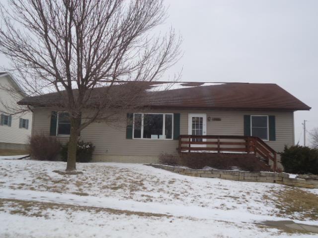 1520 Knoll CtEly, IA, 52227Linn County