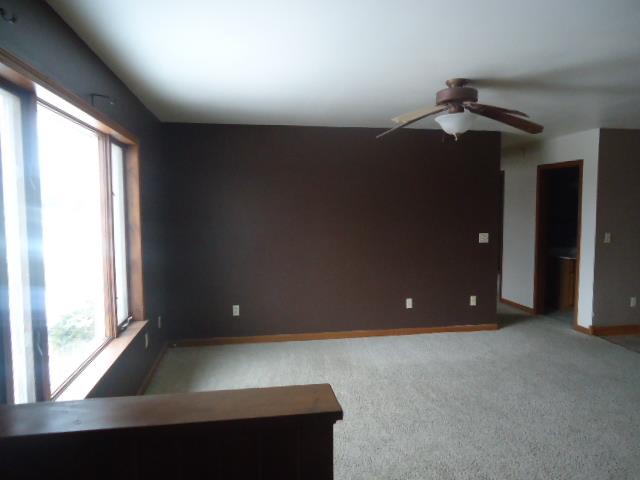 1520 Knoll CtEly, IA, 52227Linn County