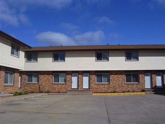 1102Hollywood Blvd, Iowa City, IA 52240