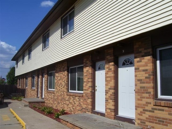 1102Hollywood Blvd, Iowa City, IA 52240