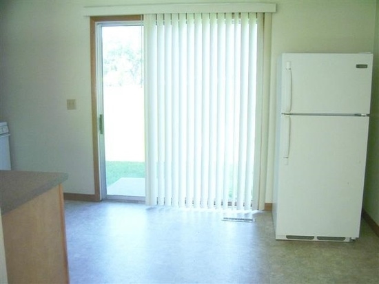 1102Hollywood Blvd, Iowa City, IA 52240