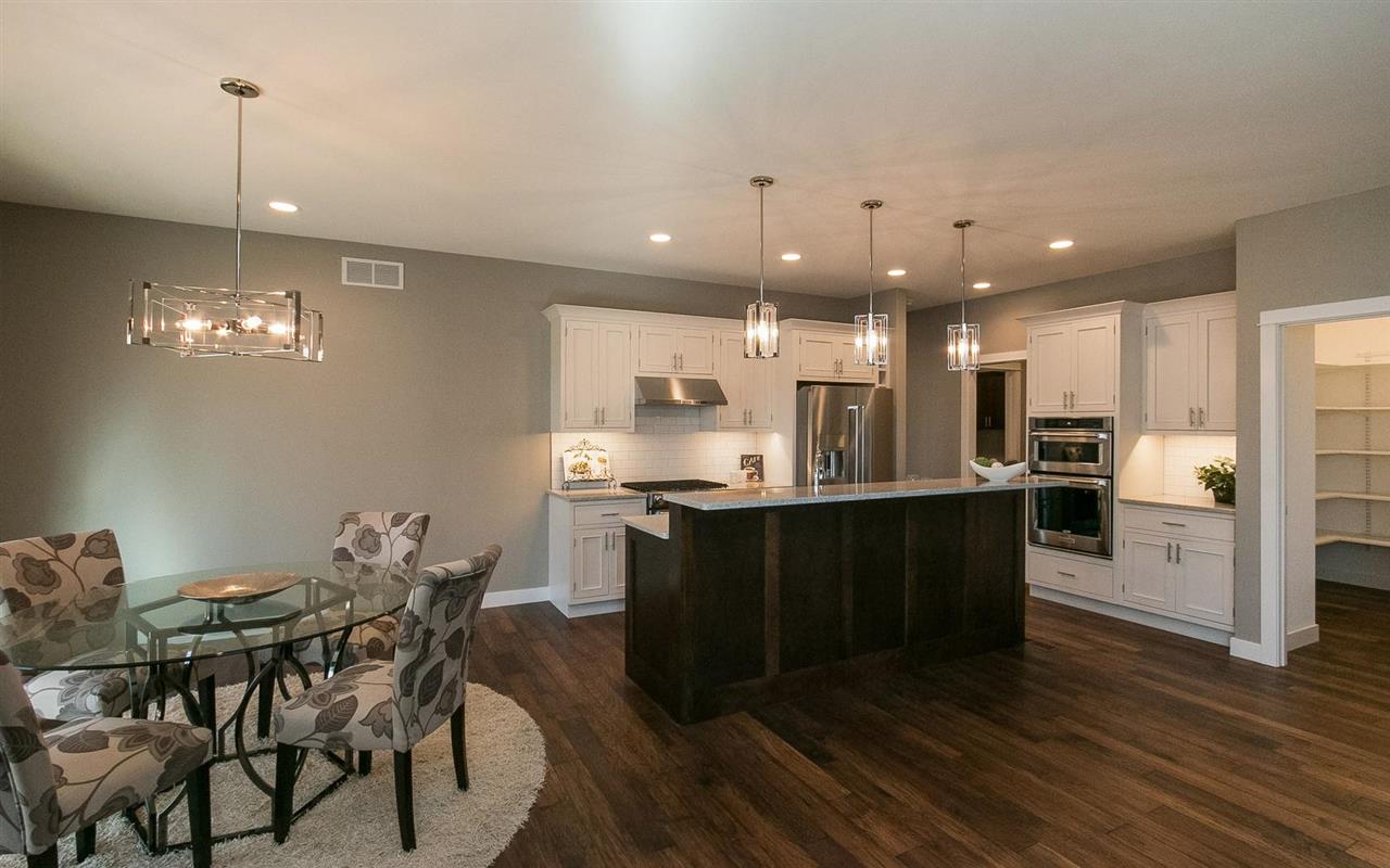 2752MUDDY CREEK LN, Coralville, IA 52241