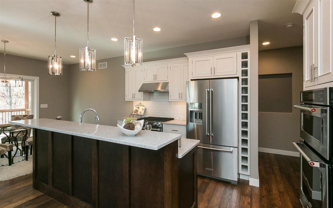 2752MUDDY CREEK LN, Coralville, IA 52241