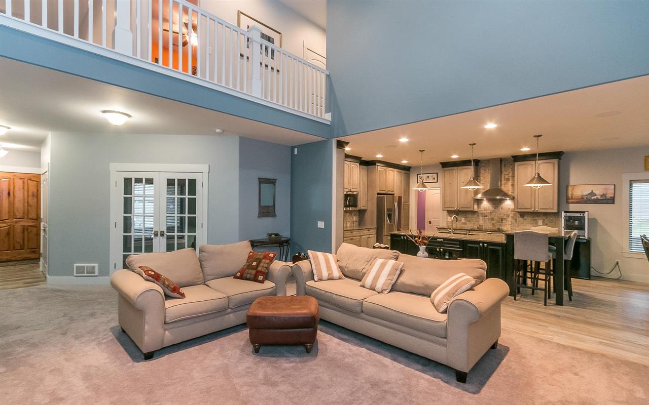 2448MUDDY CREEK LN, Coralville, IA 52241