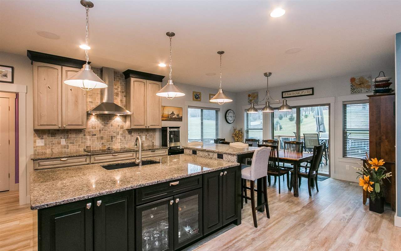 2448MUDDY CREEK LN, Coralville, IA 52241