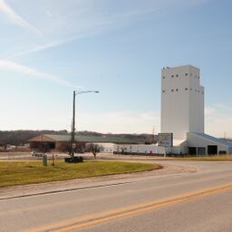 3800 2nd St, Coralville, IA 52241