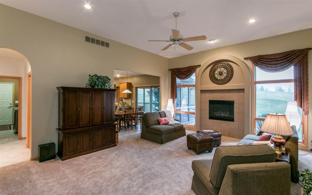 475Butternut Ln, Iowa City, IA 52246