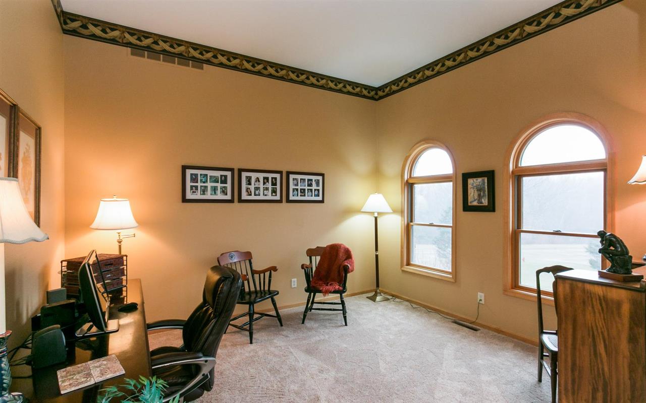 475Butternut Ln, Iowa City, IA 52246