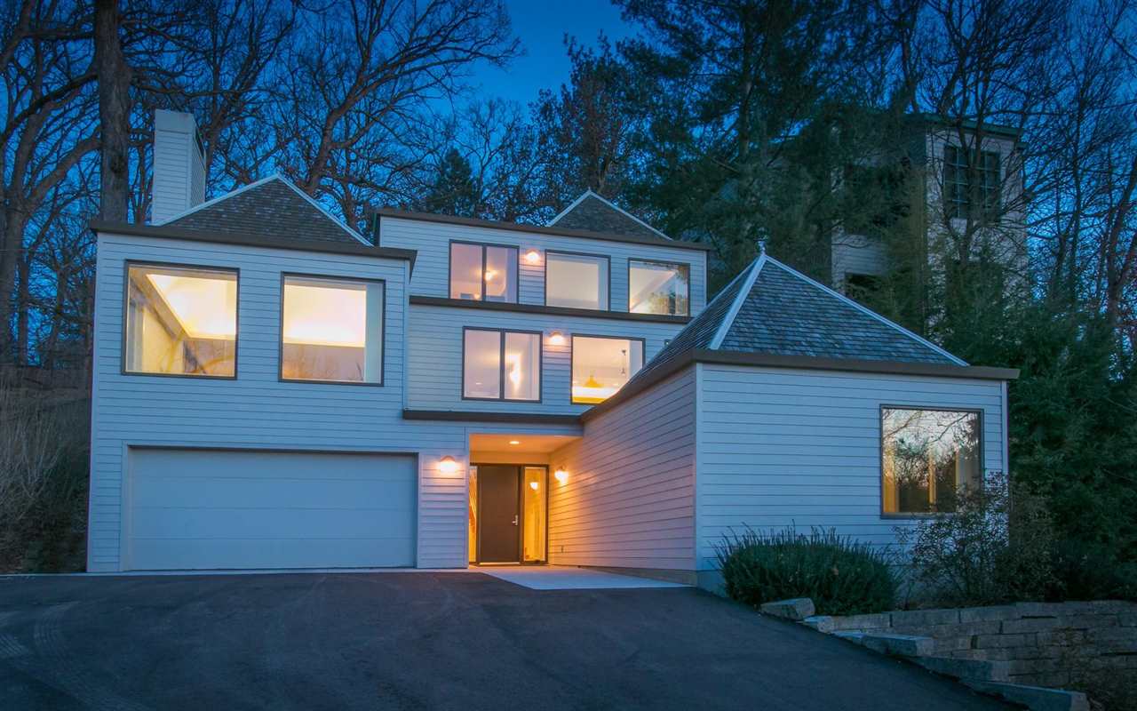 406Rocky Shore Dr, Iowa City, IA 52246
