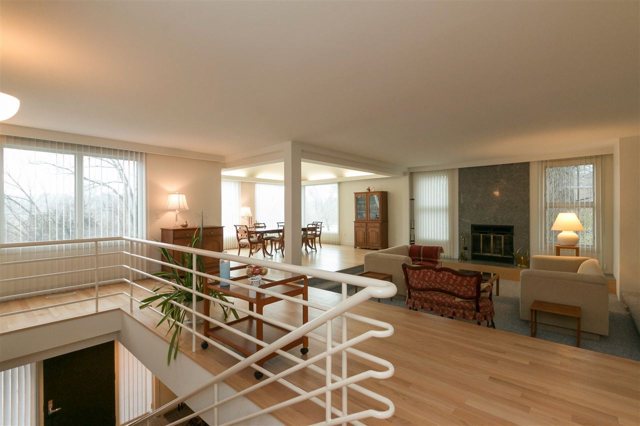 406Rocky Shore Dr, Iowa City, IA 52246