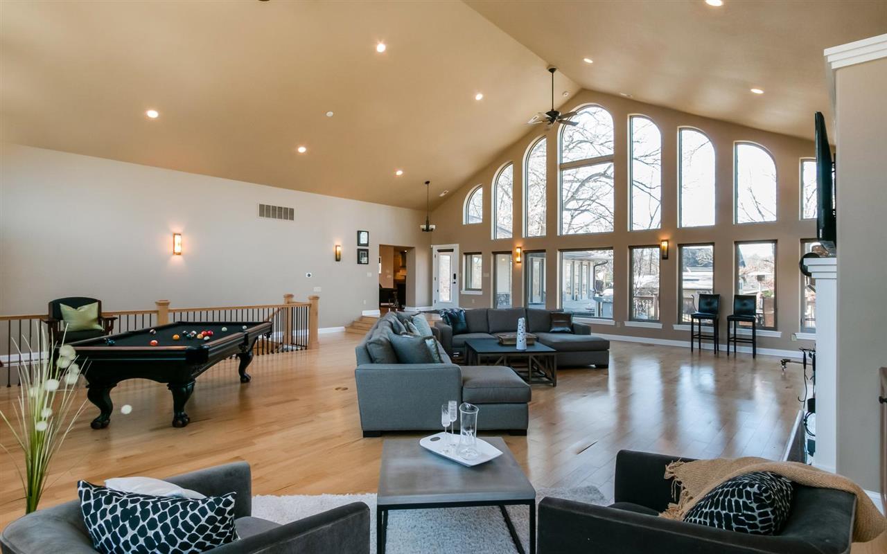 901Park Rd, Iowa City, IA 52246