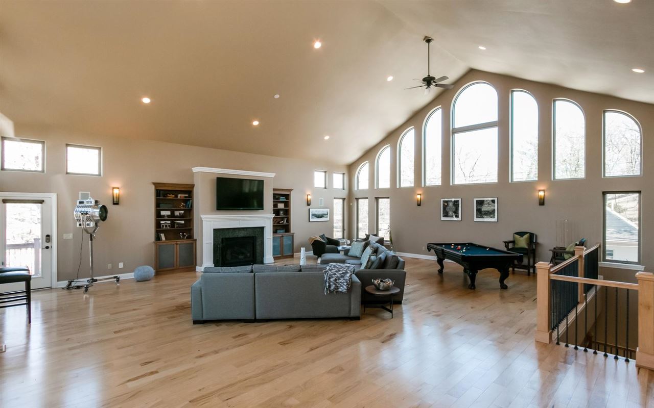 901Park Rd, Iowa City, IA 52246