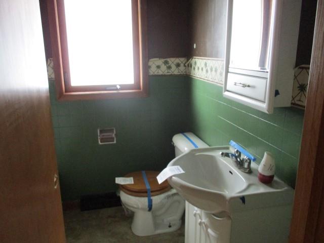 702 5th StLowden, IA, 52255Cedar County